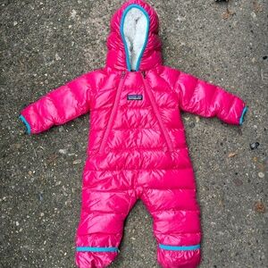 Patagonia down insulated bunting size 0 to 3 months